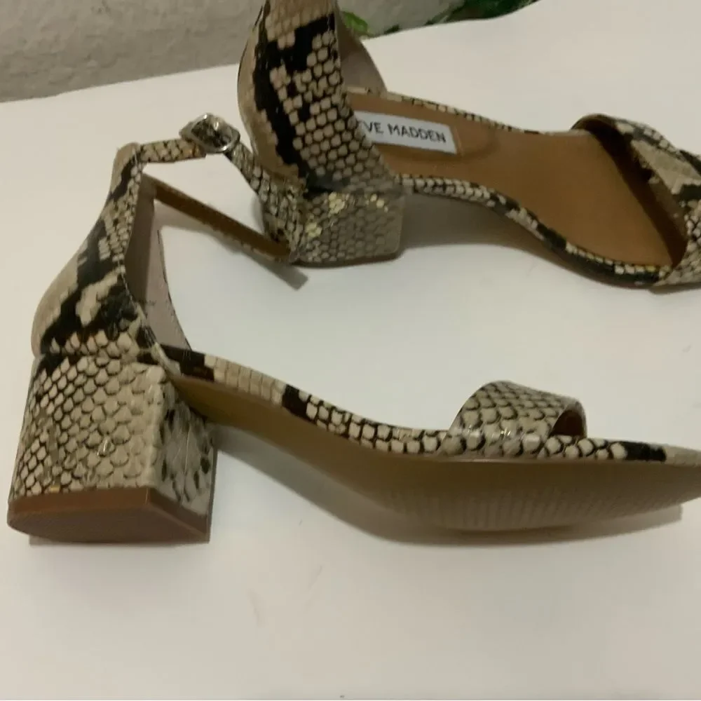 Steve Madden Irenee Snake Print Block Heel Sandals​ size 6 M New